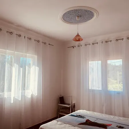 Mae Story Шале Калдаш-да-Раинья