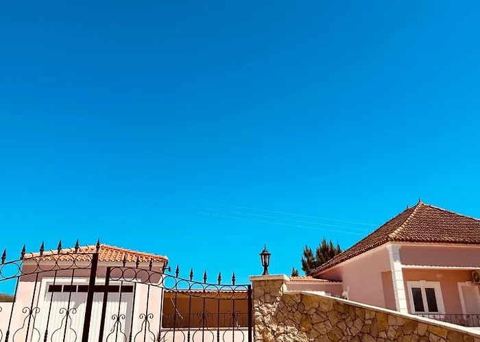 Mae Story Шале Калдаш-да-Раинья