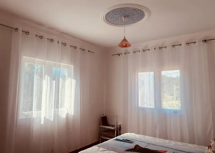 Mae Story Шале Калдаш-да-Раинья